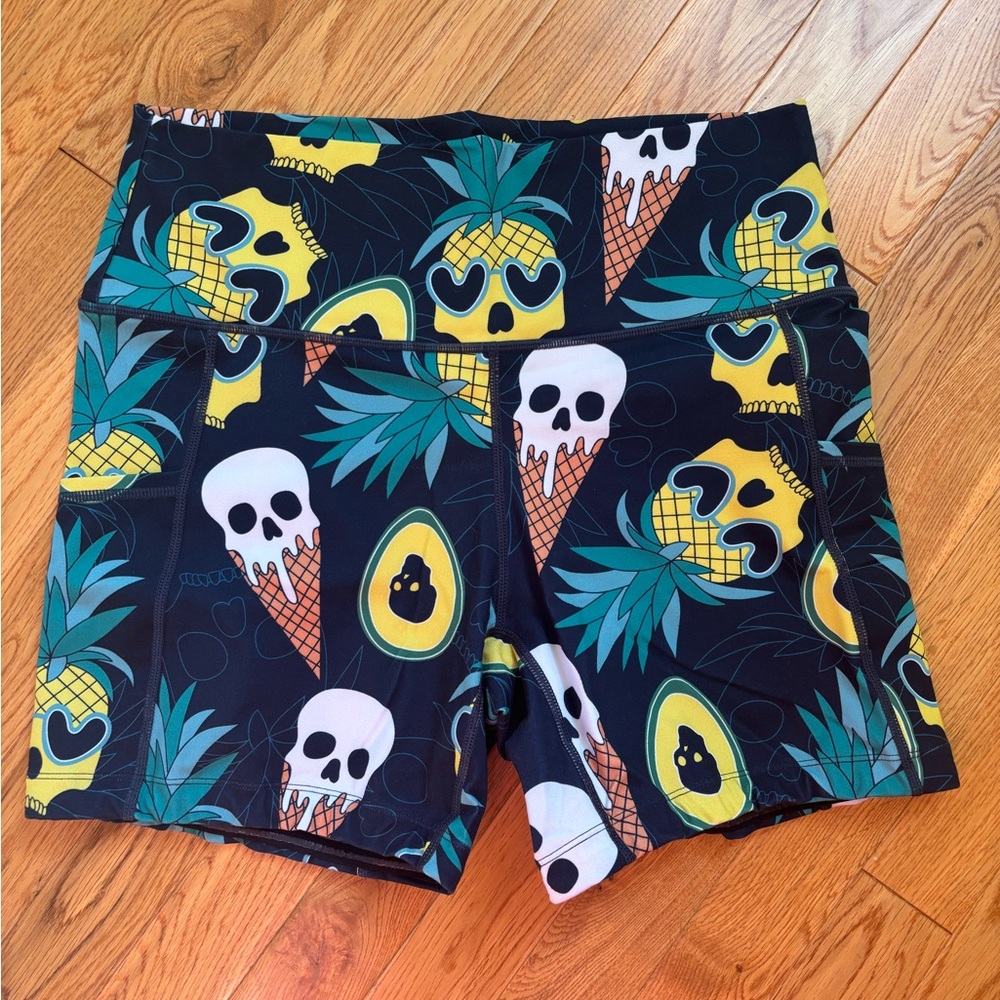 Constantly Varied Gear Pineapple Skulls 5in Shorts